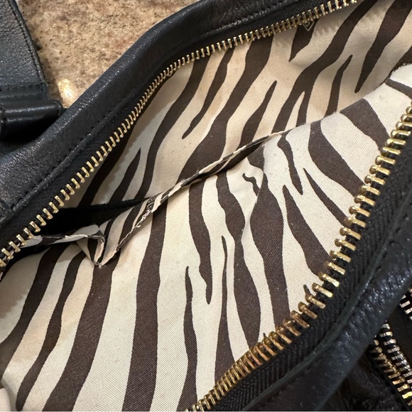 Linea Pella Handbag - Picture 8 of 15